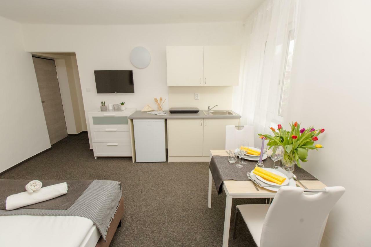 براتسيلافا Hotel Blue Apartment المظهر الخارجي الصورة
