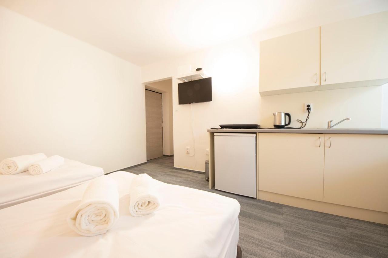 براتسيلافا Hotel Blue Apartment المظهر الخارجي الصورة